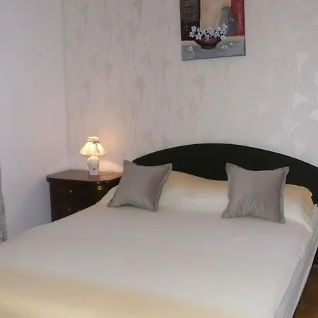 Ante - With Parking Gasthof Makarska